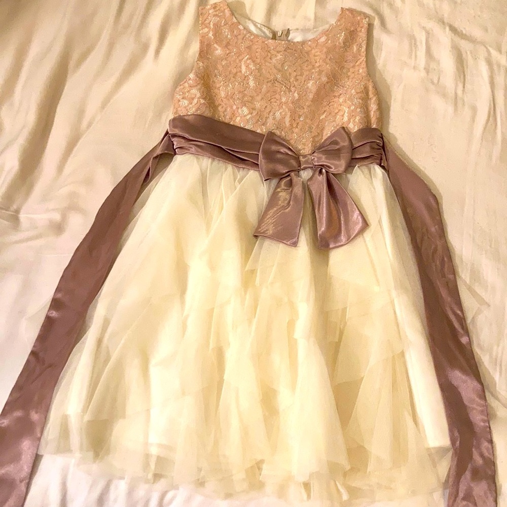 Girls dress